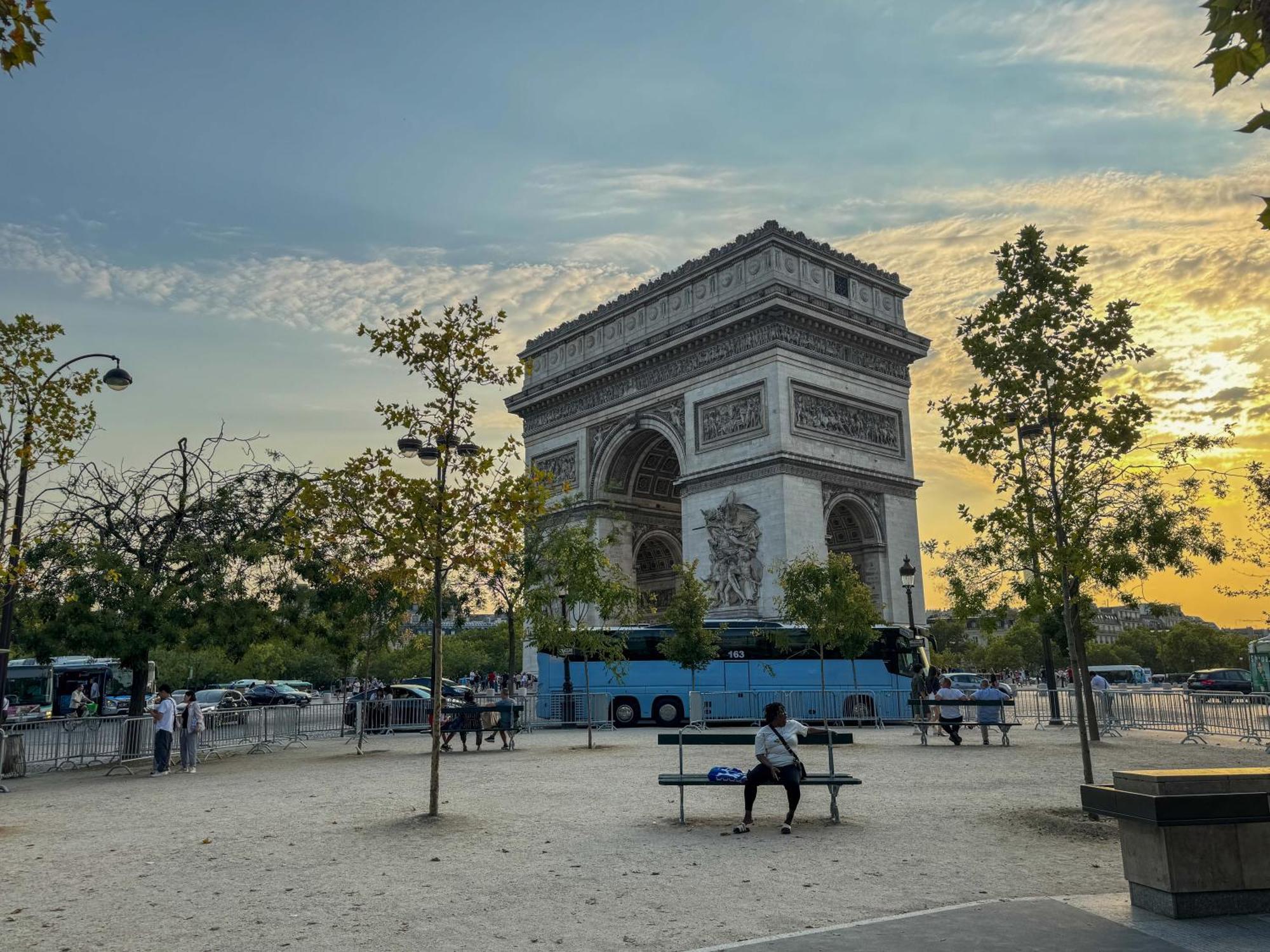 Le Reflet Du Rocher, à Deux Pas De L'arc * Parigi